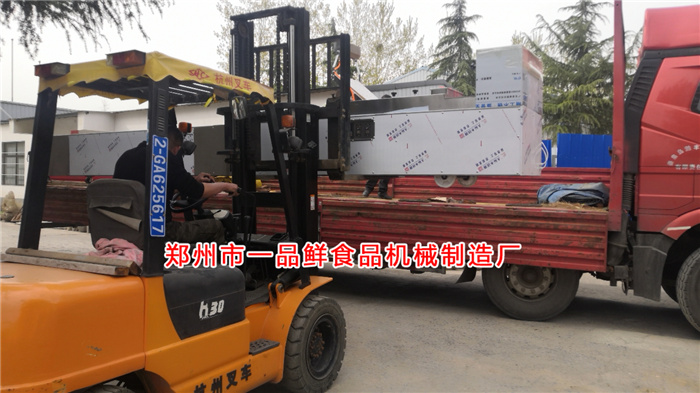 多功能成型機(jī)裝車(chē)中