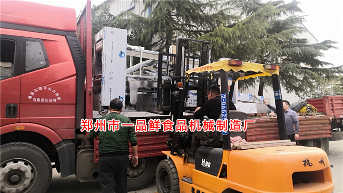 自循環(huán)揉壓機(jī)裝車(chē)中